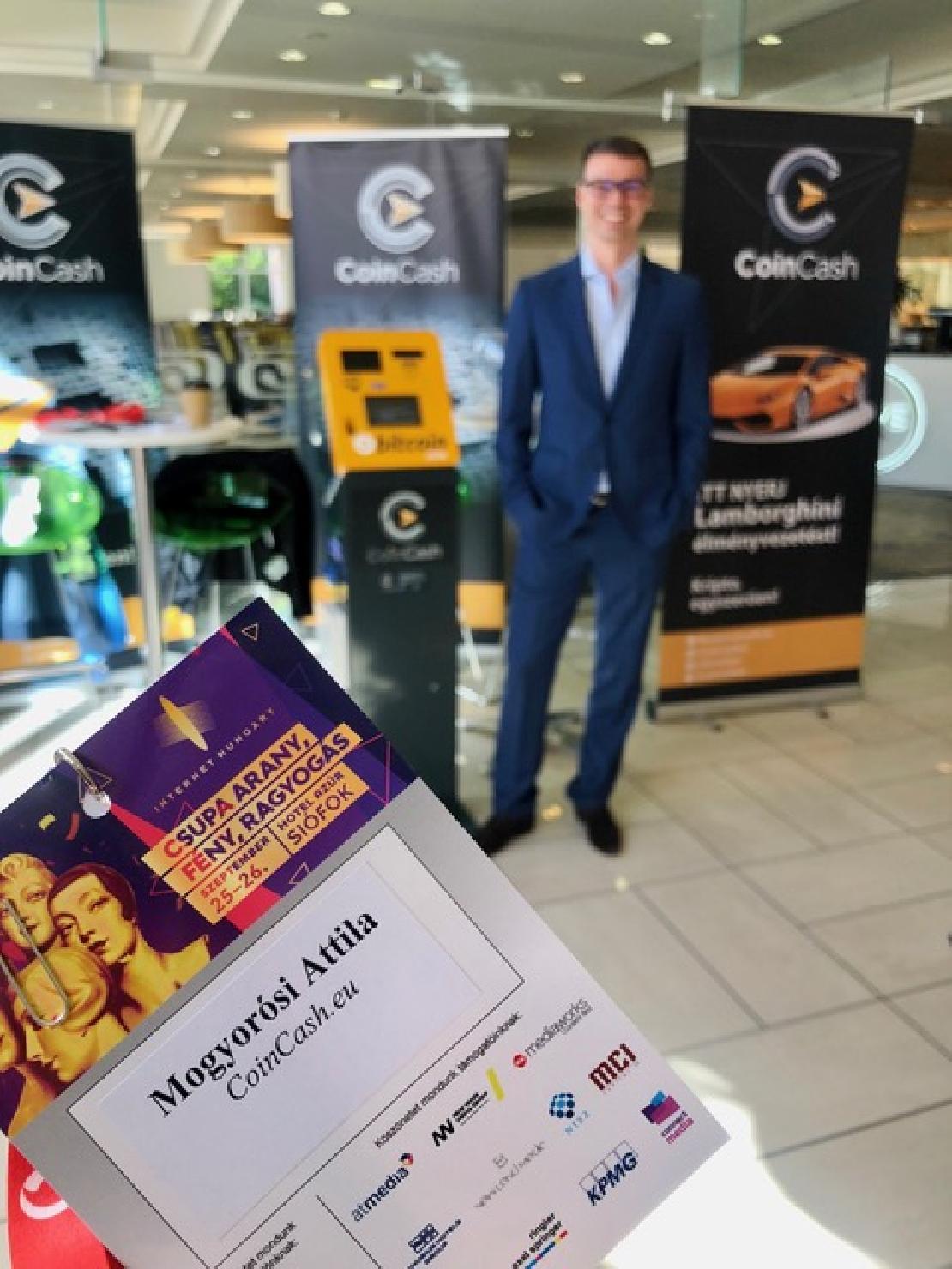 Mogyorósi Attila és a CoinCash stand az Internet Hungary konferencián. 